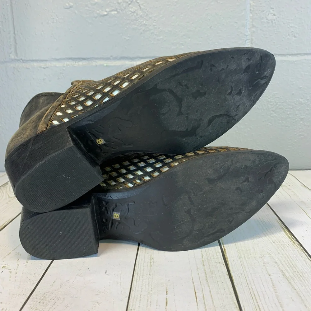 Musse & Cloud Metallic Lattice Leather Grey/Brown/Silver Boot-Women's 8‎